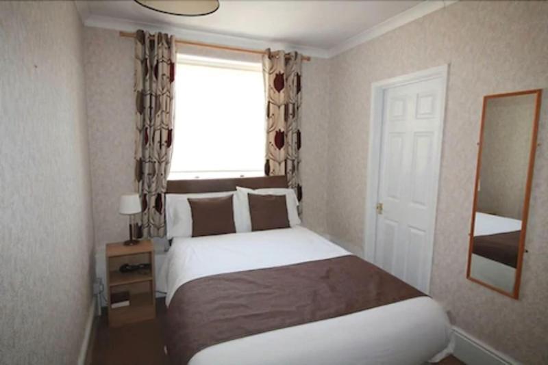 The White Hart, Wroughton Bed and Breakfast Swindon Exteriör bild